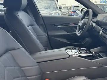 BMW 520 d xDrive M Sport Bowers Wilkins HUD