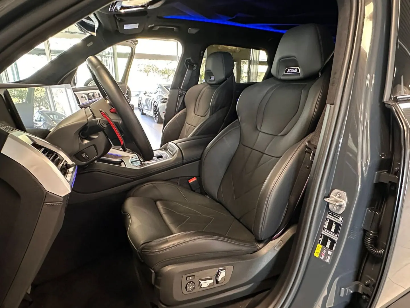 XM B&W Iconic Glow Black Edition Perf. LNP199T€