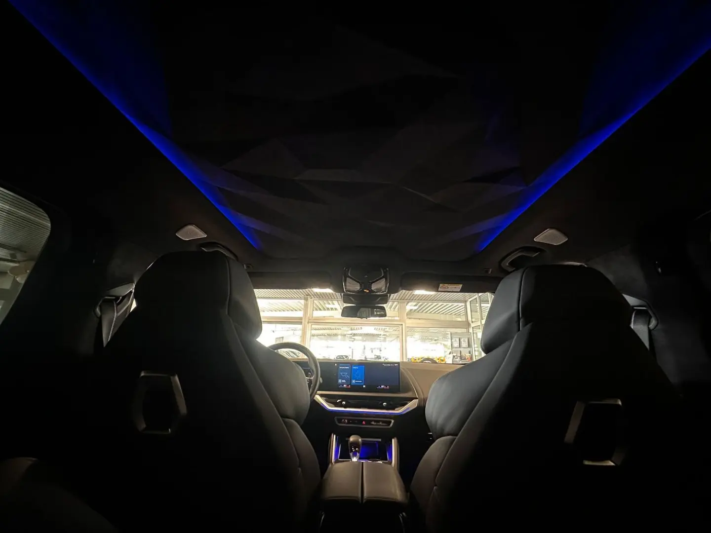 XM B&W Iconic Glow Black Edition Perf. LNP199T€