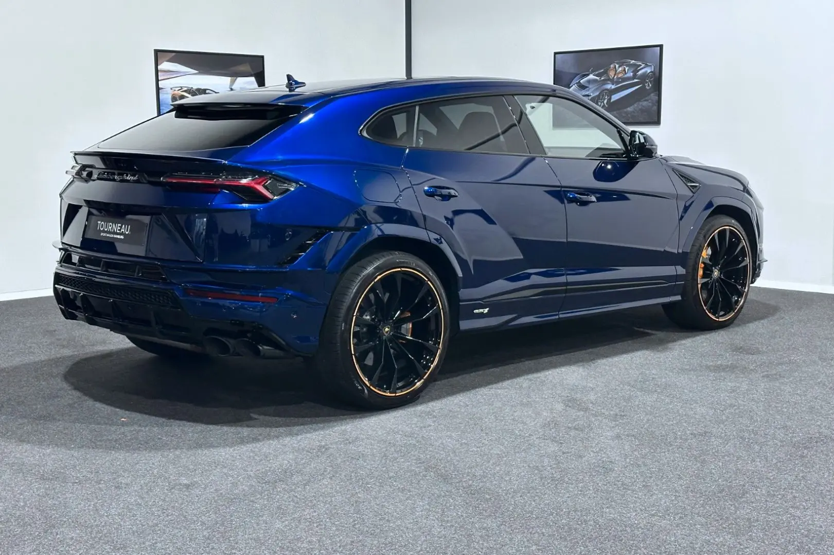 Urus S   Panorama   Carbon