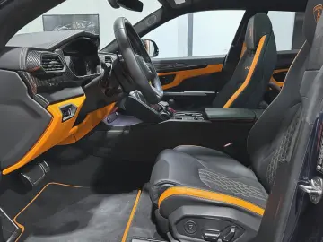 Urus S   Panorama   Carbon