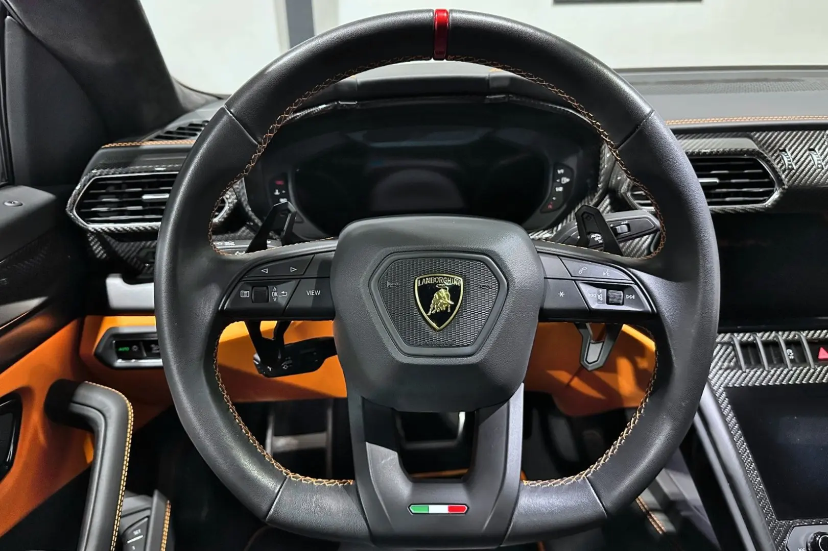 Urus S   Panorama   Carbon