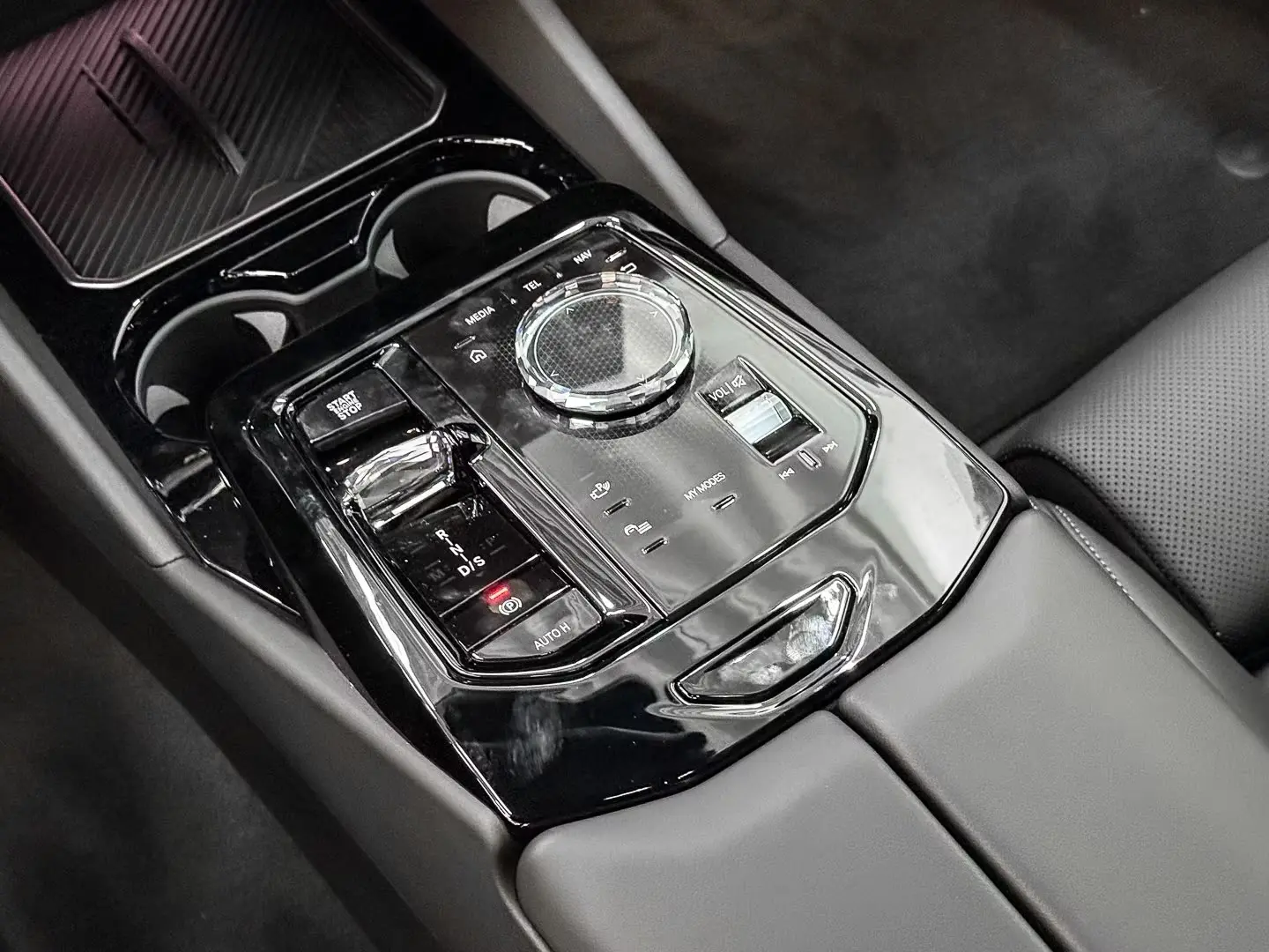 BMW 520 d xDrive M Sport HUD PANO ACC