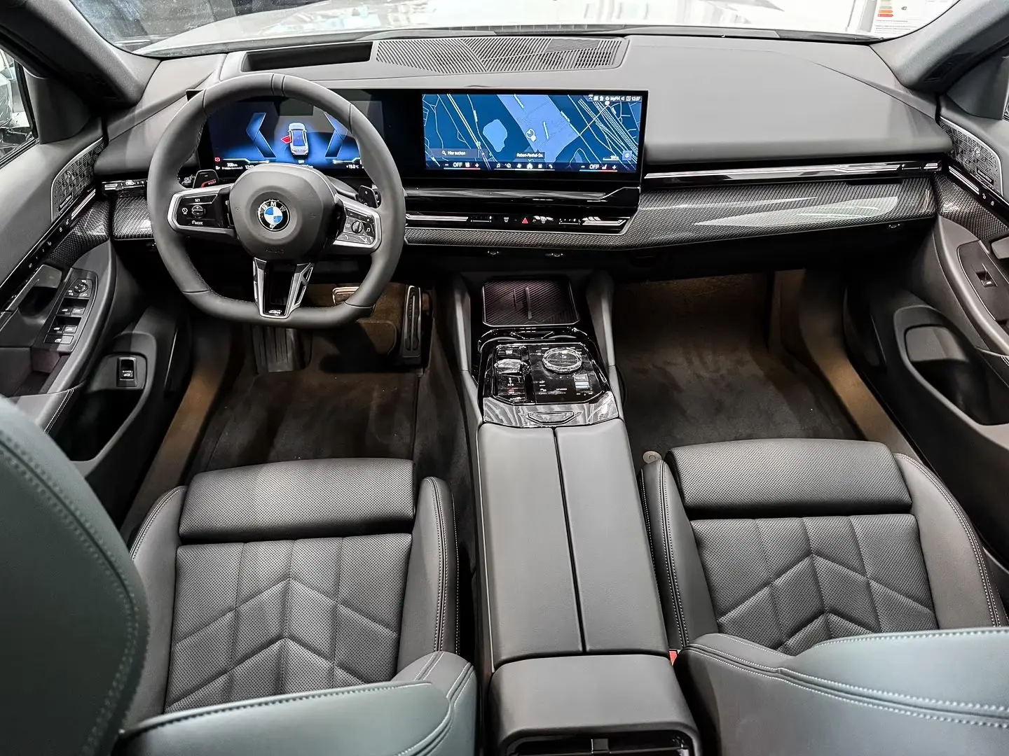 BMW 520 d xDrive M Sport HUD PANO ACC