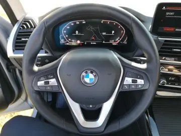 X3 xDrive 20d xLine LED NAVI KLIMAAUTO PDC SHZ