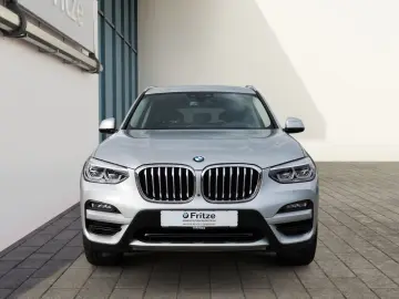 X3 xDrive 20d xLine LED KLIMAAUTO PANO NAVI PDC
