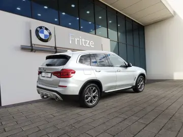 X3 xDrive 20d xLine LED KLIMAAUTO PANO NAVI PDC