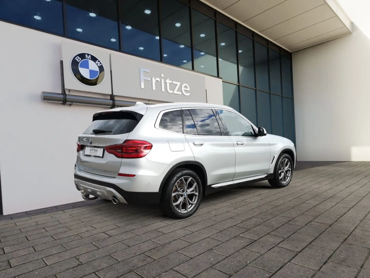 X3 xDrive 20d xLine LED KLIMAAUTO PANO NAVI PDC