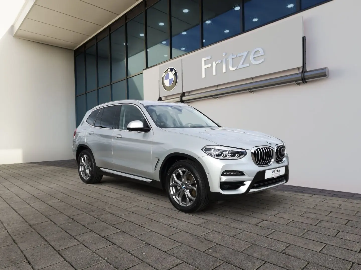 X3 xDrive 20d xLine LED KLIMAAUTO PANO NAVI PDC
