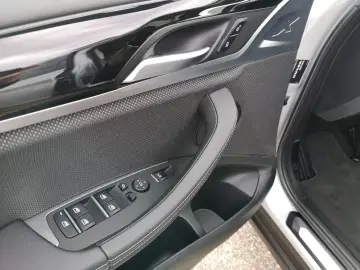 X3 xDrive 20d xLine LED KLIMAAUTO PANO NAVI PDC