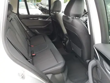 X3 xDrive 20d xLine LED KLIMAAUTO PANO NAVI PDC