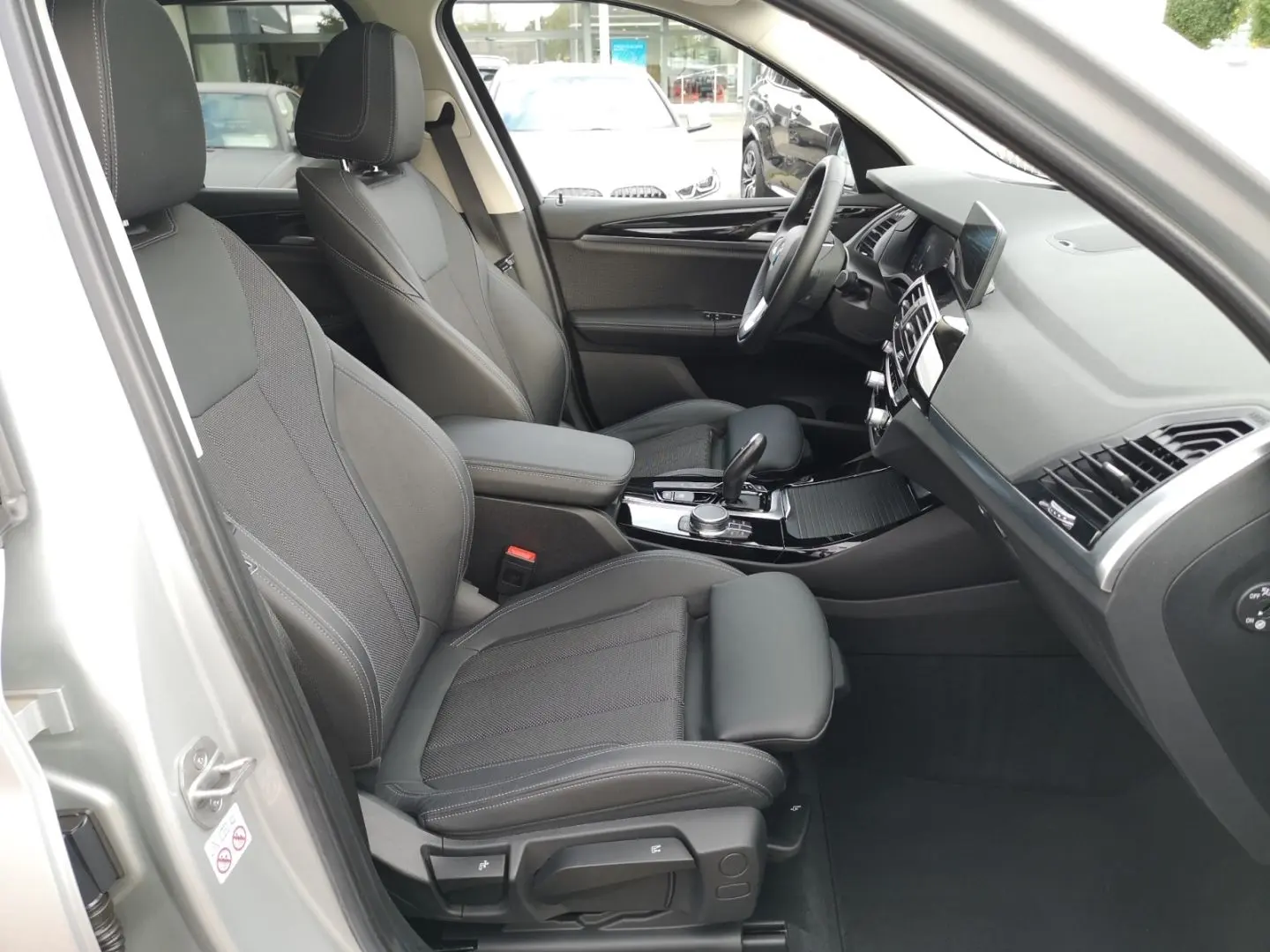 X3 xDrive 20d xLine LED KLIMAAUTO PANO NAVI PDC