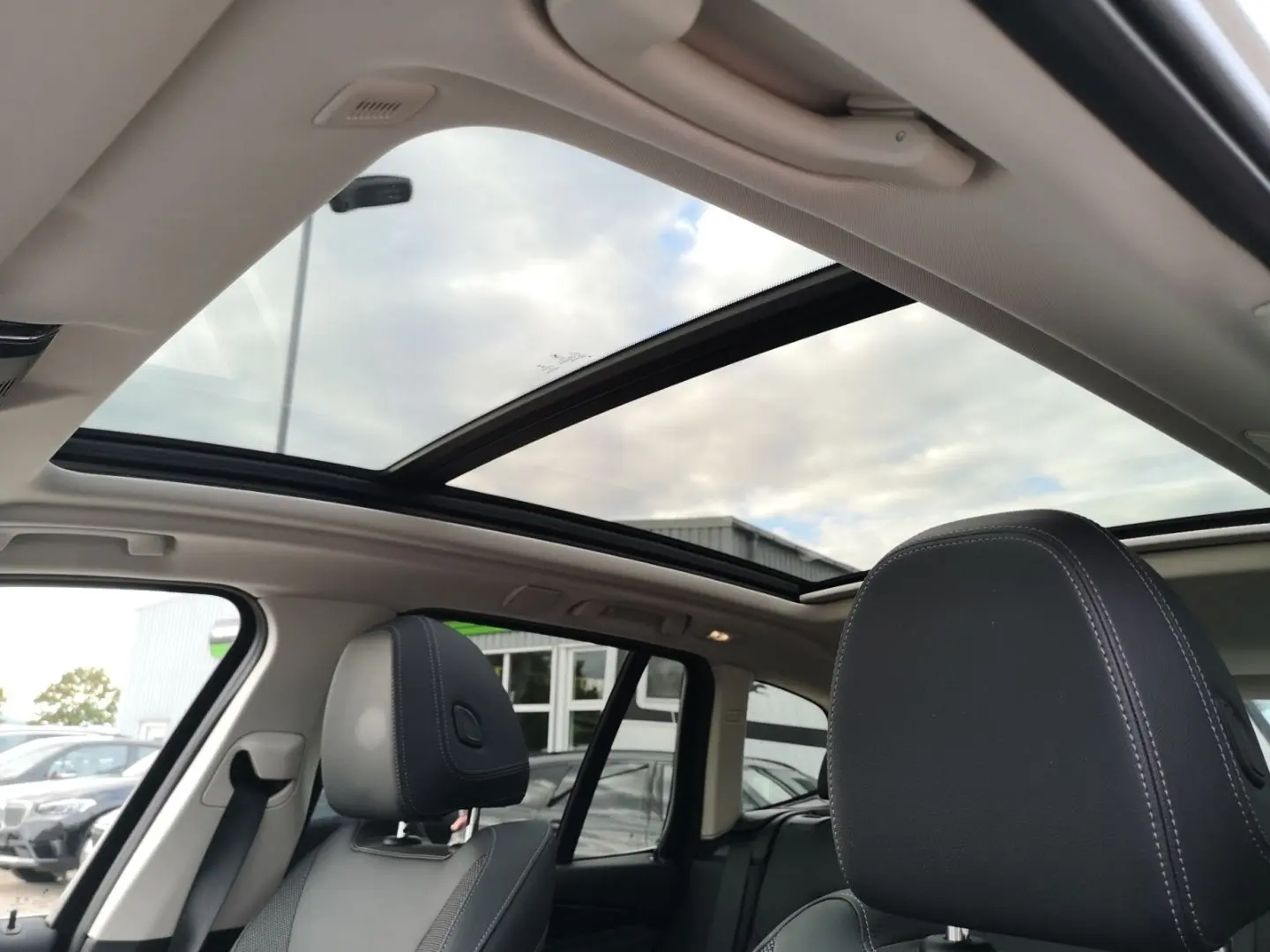 X3 xDrive 20d xLine LED KLIMAAUTO PANO NAVI PDC