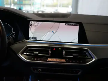 X5 xDrive45e M Sport Laser AHK Sitzbelüftung ACC