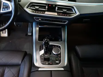 X5 xDrive45e M Sport Laser AHK Sitzbelüftung ACC