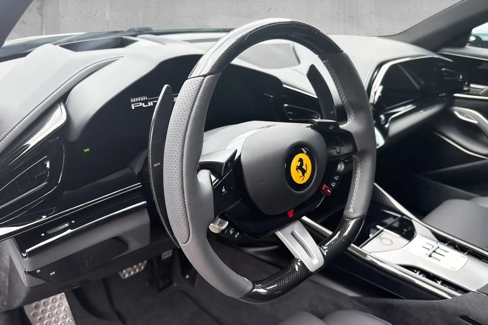 Purosangue Voll Carbon Massage Sitze JBL LED