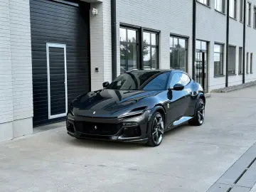 Purosangue V12 DCT 4WD