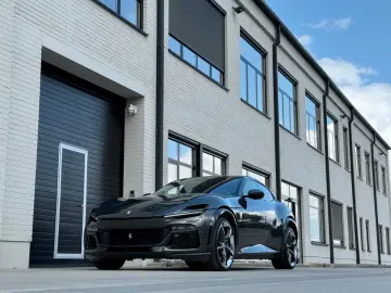 Purosangue V12 DCT 4WD