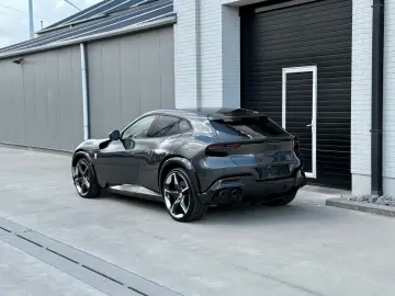 Purosangue V12 DCT 4WD