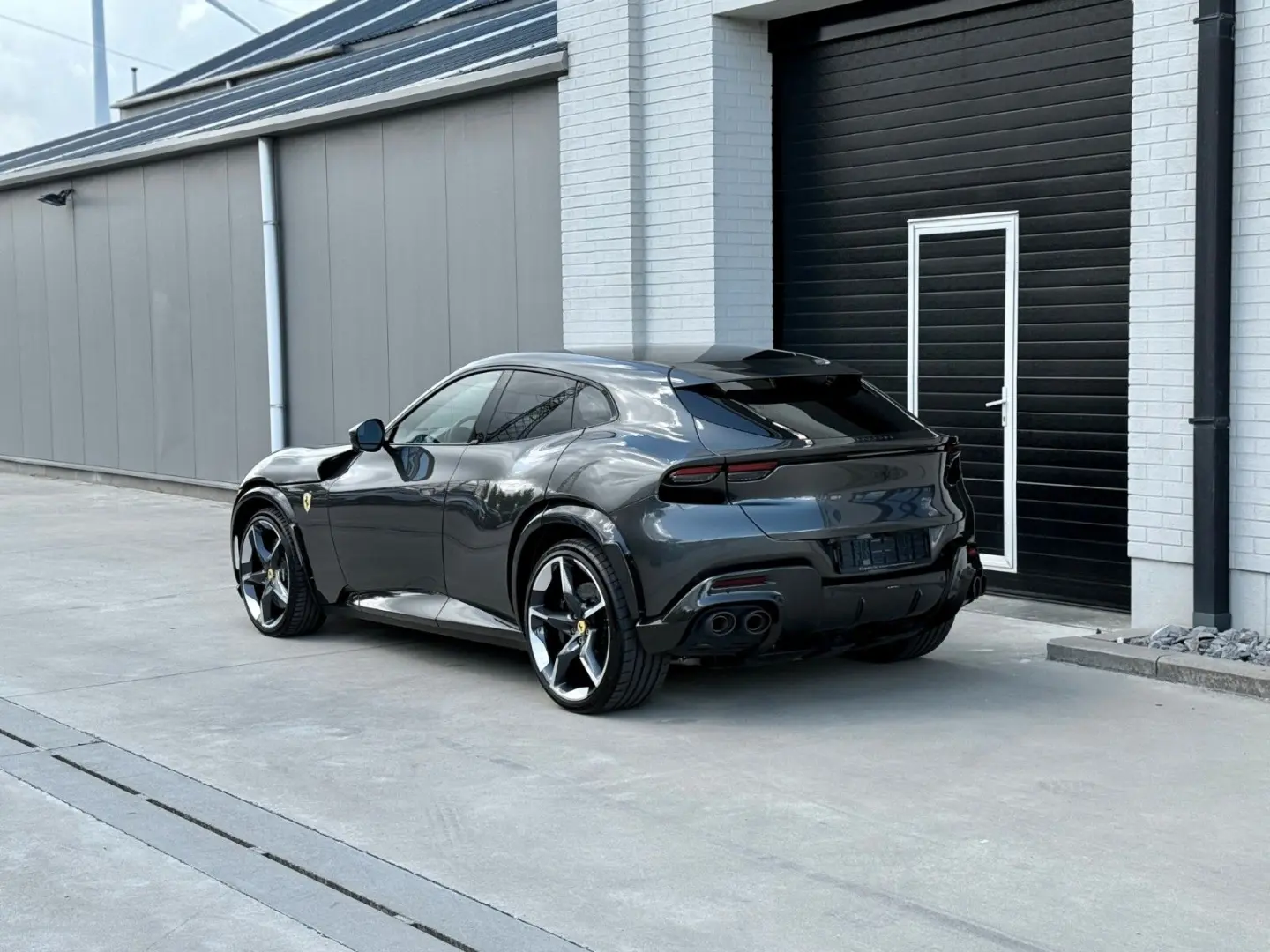 Purosangue V12 DCT 4WD