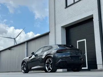 Purosangue V12 DCT 4WD