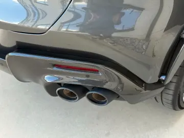 Purosangue V12 DCT 4WD