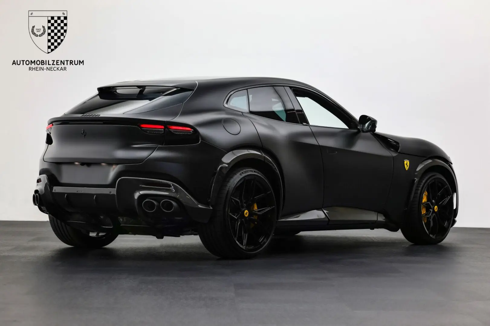 Purosangue FullCarbon Panorama Massage NOVITEC