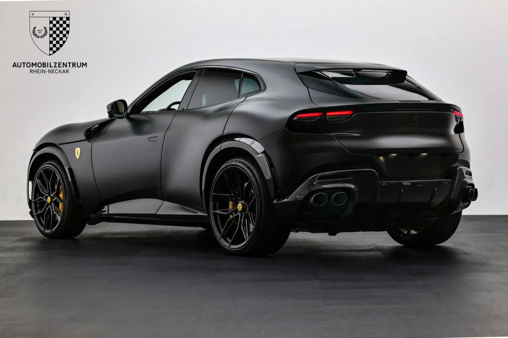 Purosangue FullCarbon Panorama Massage NOVITEC