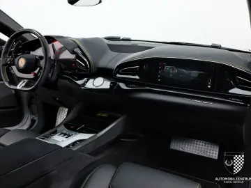 Purosangue FullCarbon Panorama Massage NOVITEC