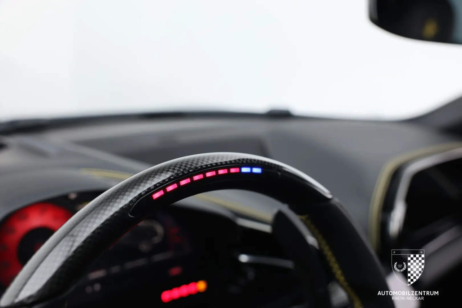 Purosangue FullCarbon Panorama Massage NOVITEC