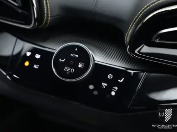 Purosangue FullCarbon Panorama Massage NOVITEC