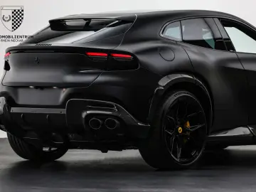 Purosangue FullCarbon Panorama Massage NOVITEC