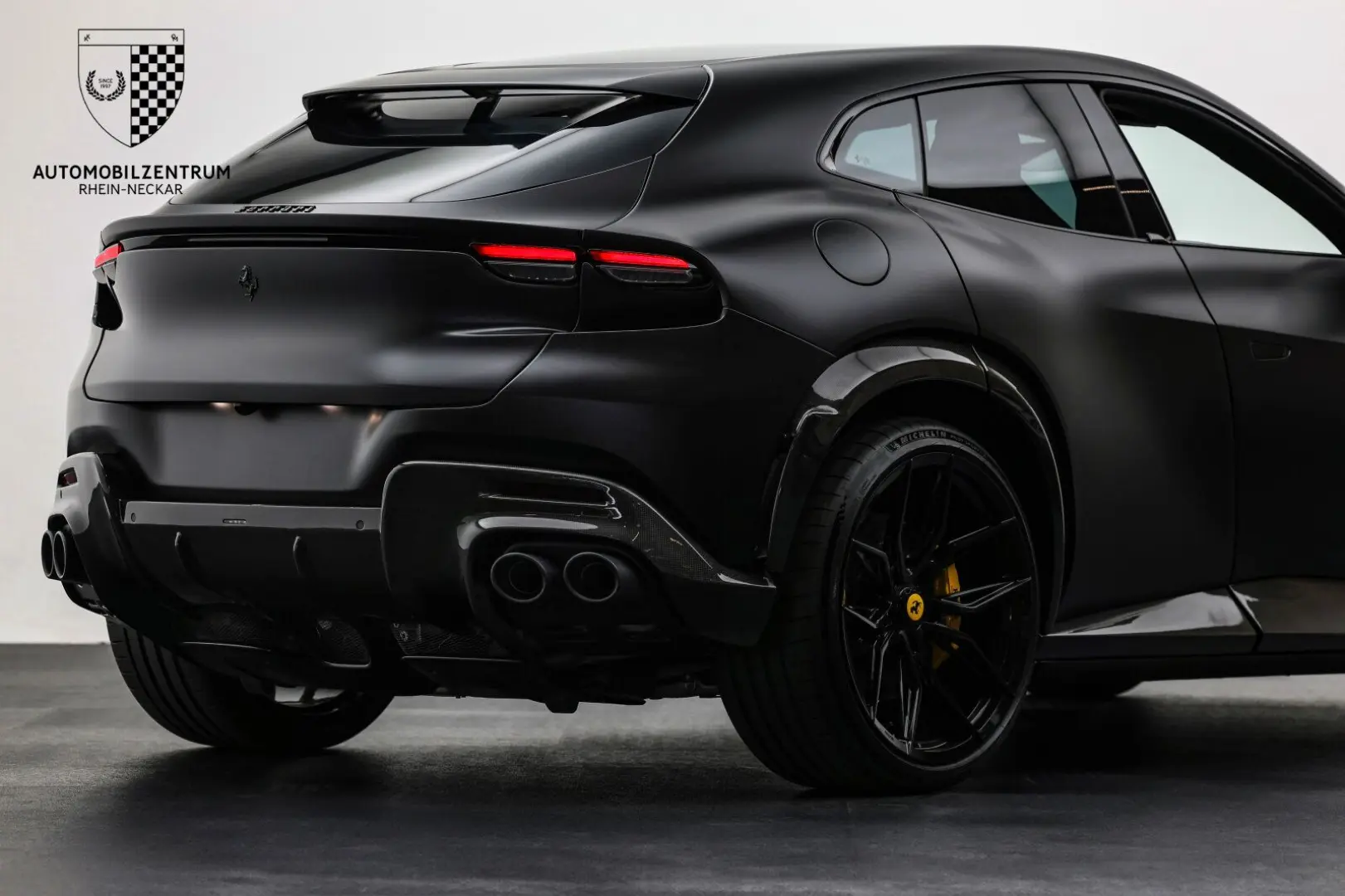 Purosangue FullCarbon Panorama Massage NOVITEC