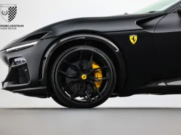 Purosangue FullCarbon Panorama Massage NOVITEC