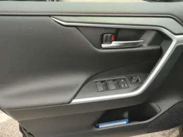 Across Comfort  AWD PHEV E-Four NAVI ACC Klimaau