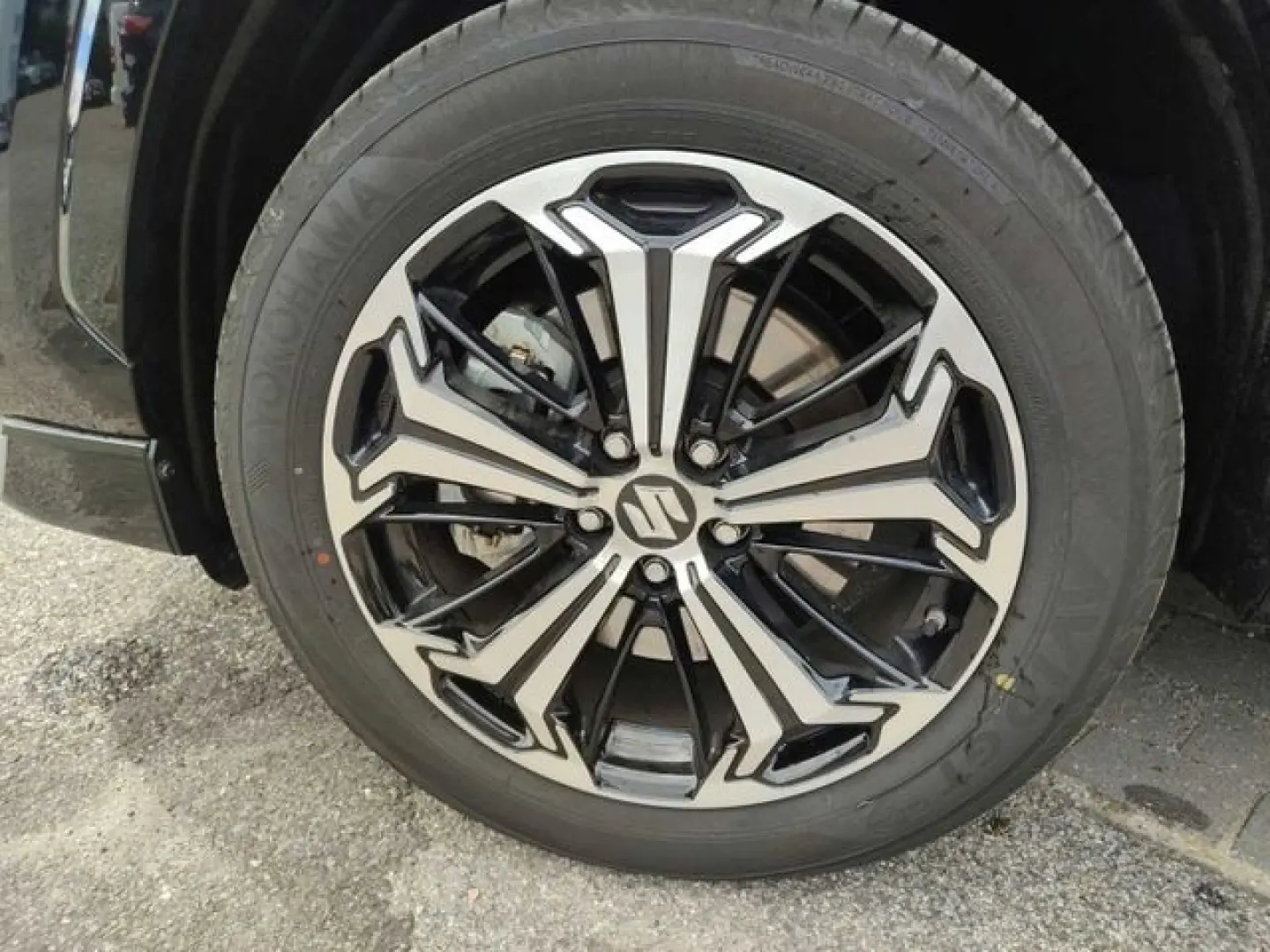 Across Comfort  AWD PHEV E-Four NAVI ACC Klimaau