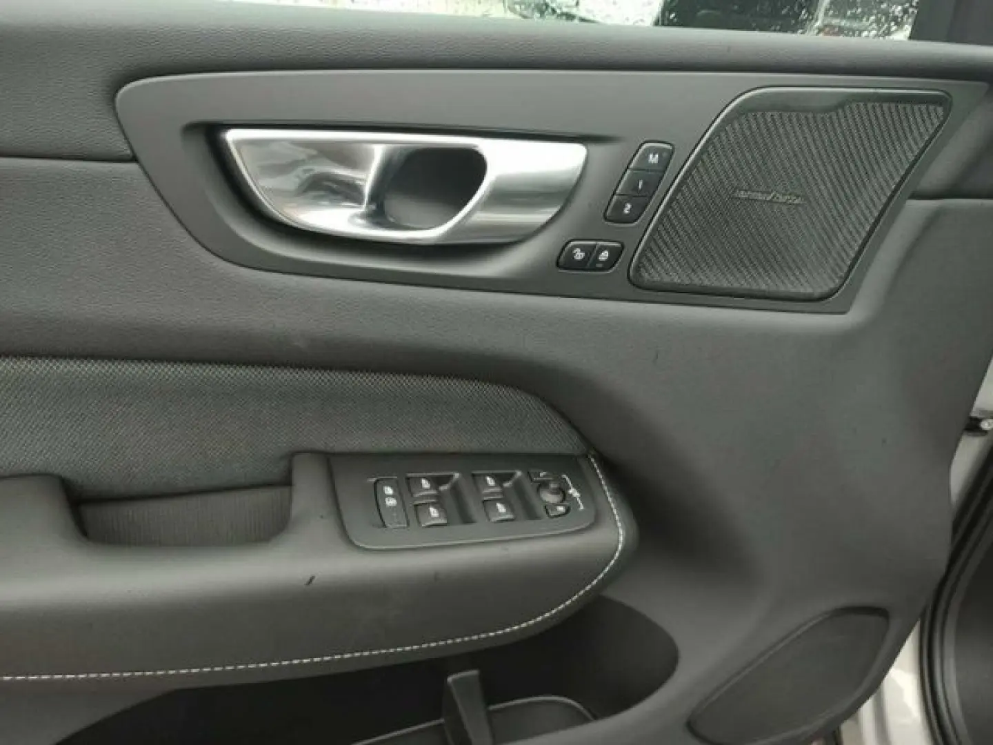 XC60 Ultimate Dark T8 PHEV AWD