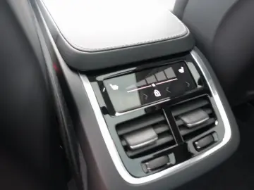 XC90 Recharge Plus T8 AWD
