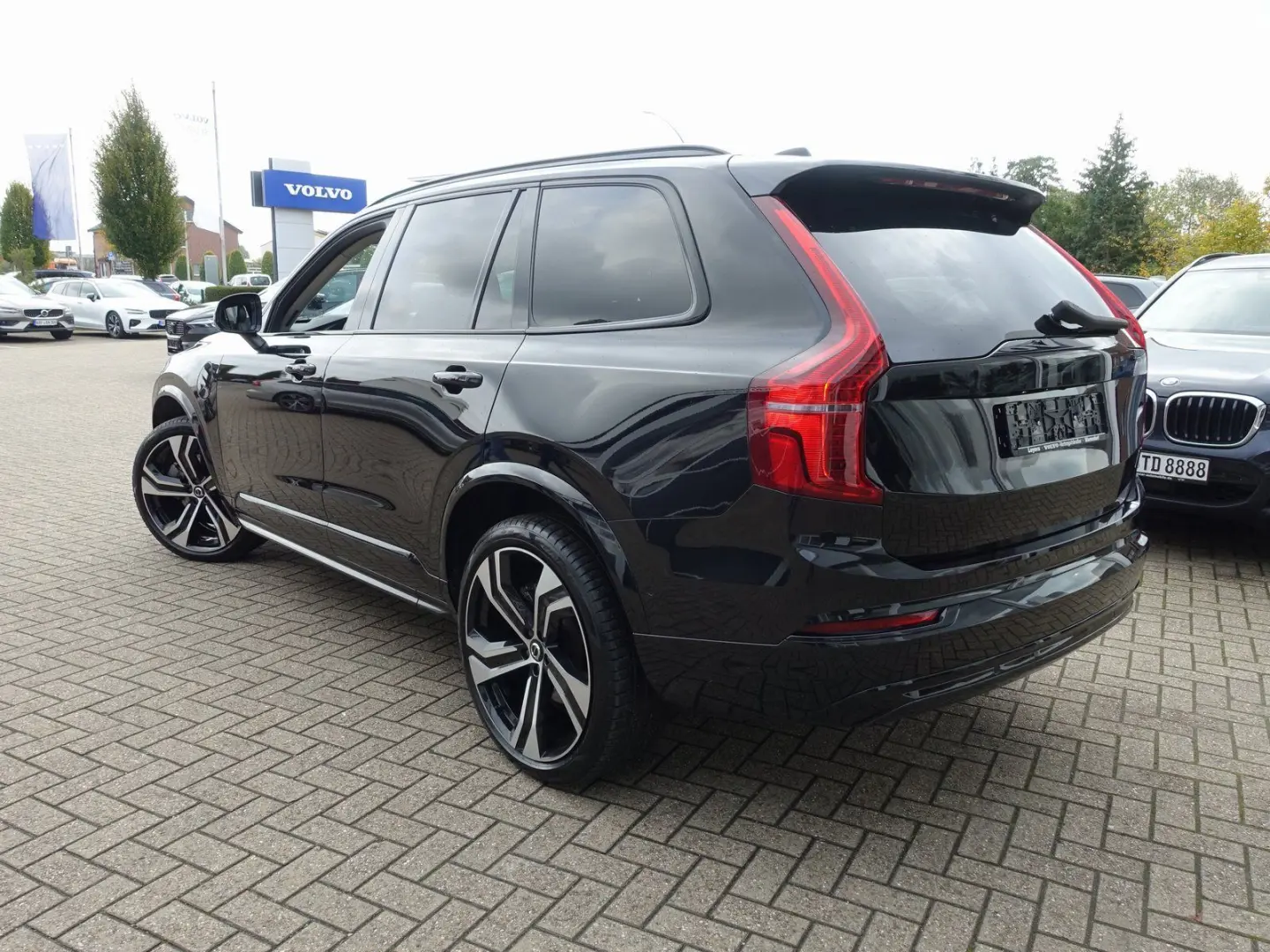 XC90 T8 AWD Ultimate Dark