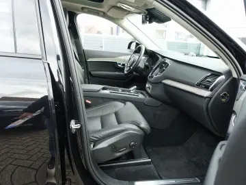 XC90 T8 AWD Ultimate Dark