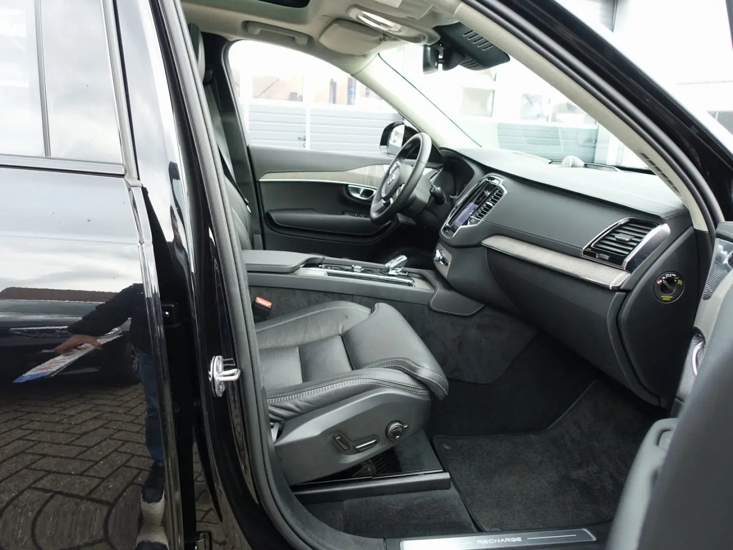 XC90 T8 AWD Ultimate Dark