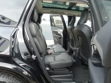 XC90 T8 AWD Ultimate Dark