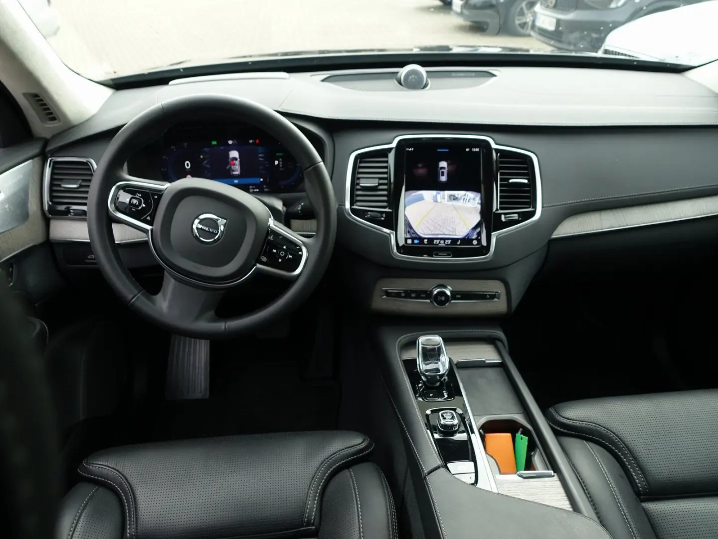 XC90 T8 AWD Ultimate Dark