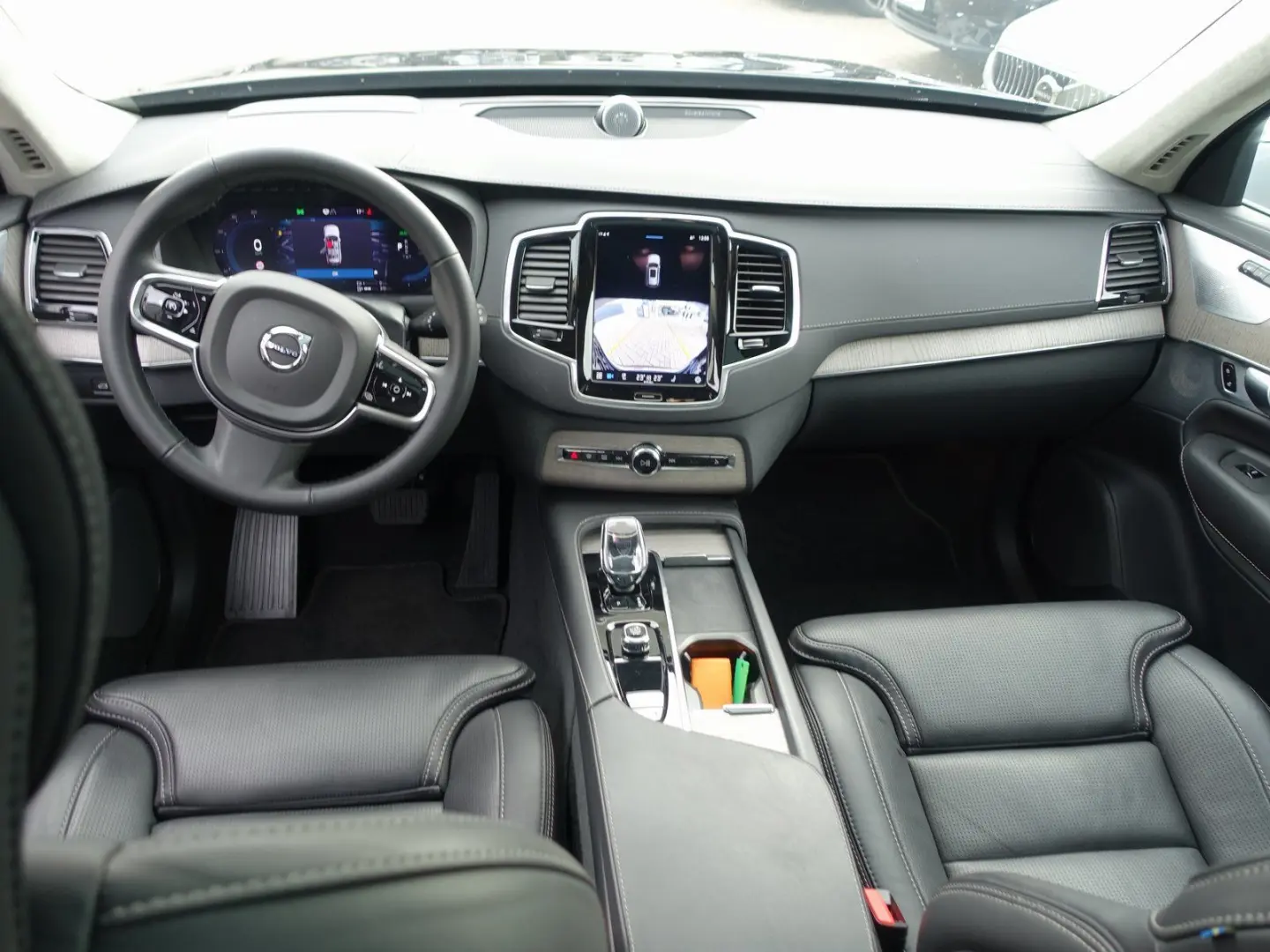 XC90 T8 AWD Ultimate Dark