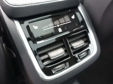 XC90 T8 AWD Ultimate Dark