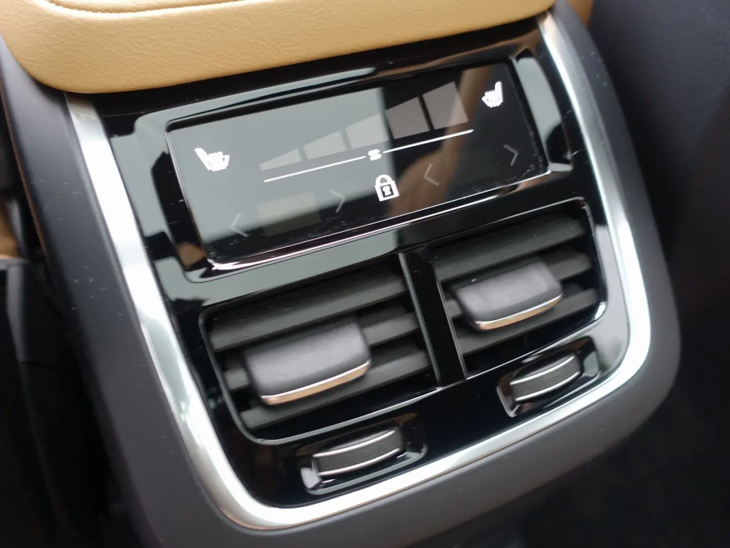 XC90 Plus Bright T8 AWD