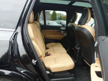 XC90 Plus Bright T8 AWD