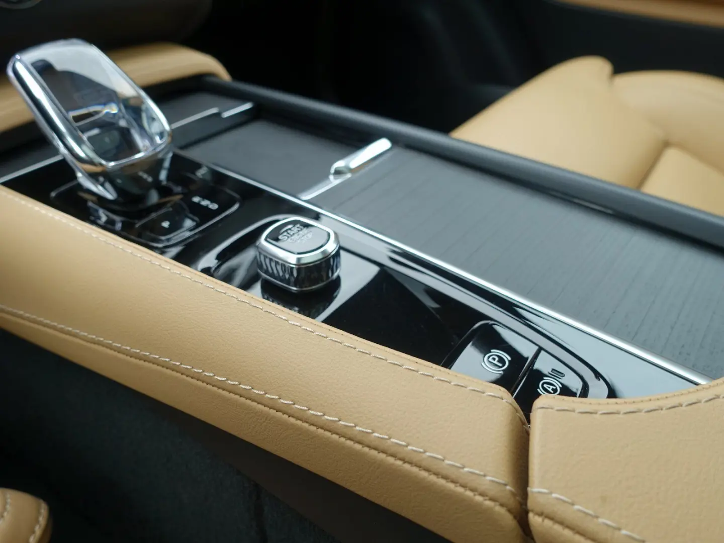 XC90 Plus Bright T8 AWD