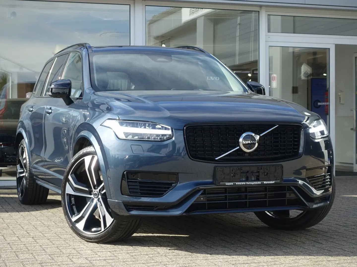 XC90 T8 Ultra Dark