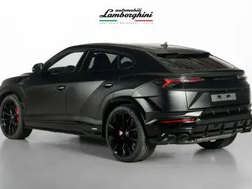 Urus S Nero Nemesis  Style Package  Dark Package
